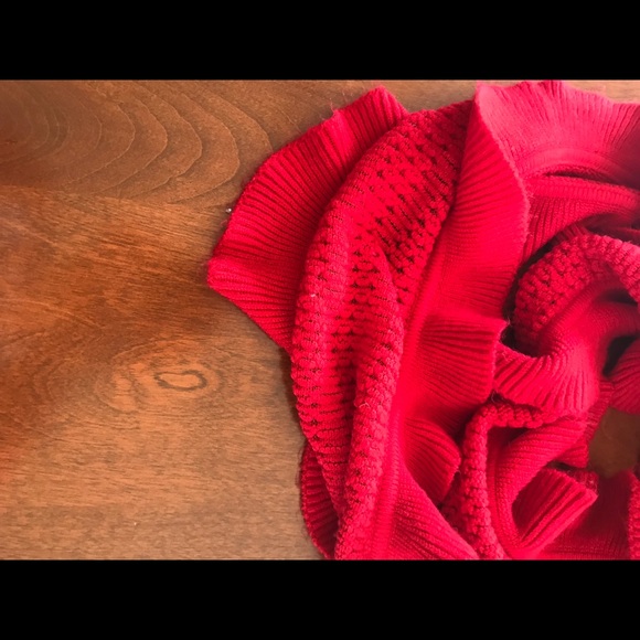 NWOT Red Ruffle Infinity Scarf - Picture 4 of 4